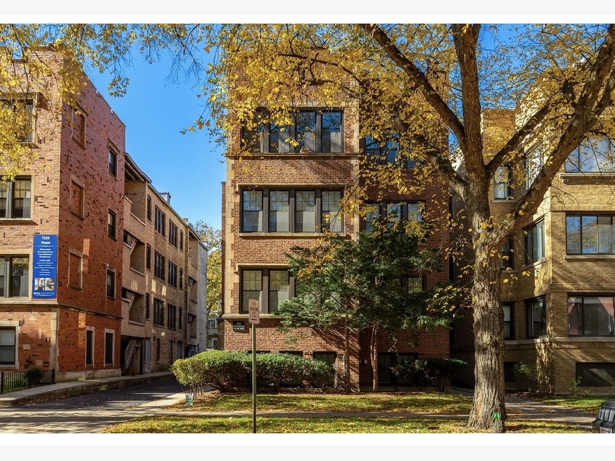  For Rent Evanston Illinois, 1132 Maple