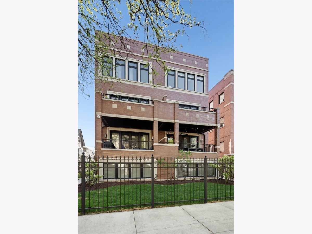  For Sale Chicago Illinois, 2133 Campbell Avenue