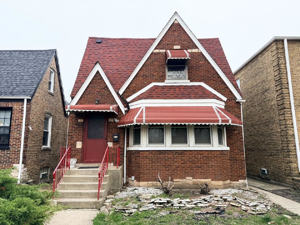  For Sale Chicago Illinois, 8613 Dorchester Avenue