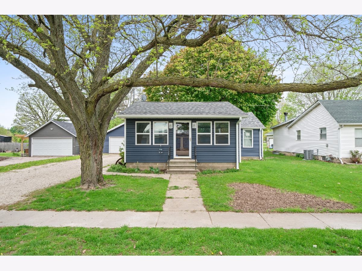  For Sale Somonauk Illinois, 210 Green Street