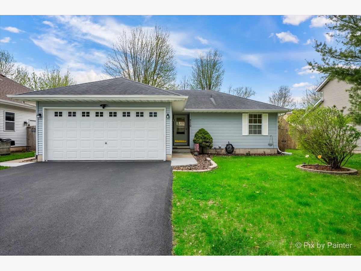  For Sale Genoa Illinois, 710 Redwood Court