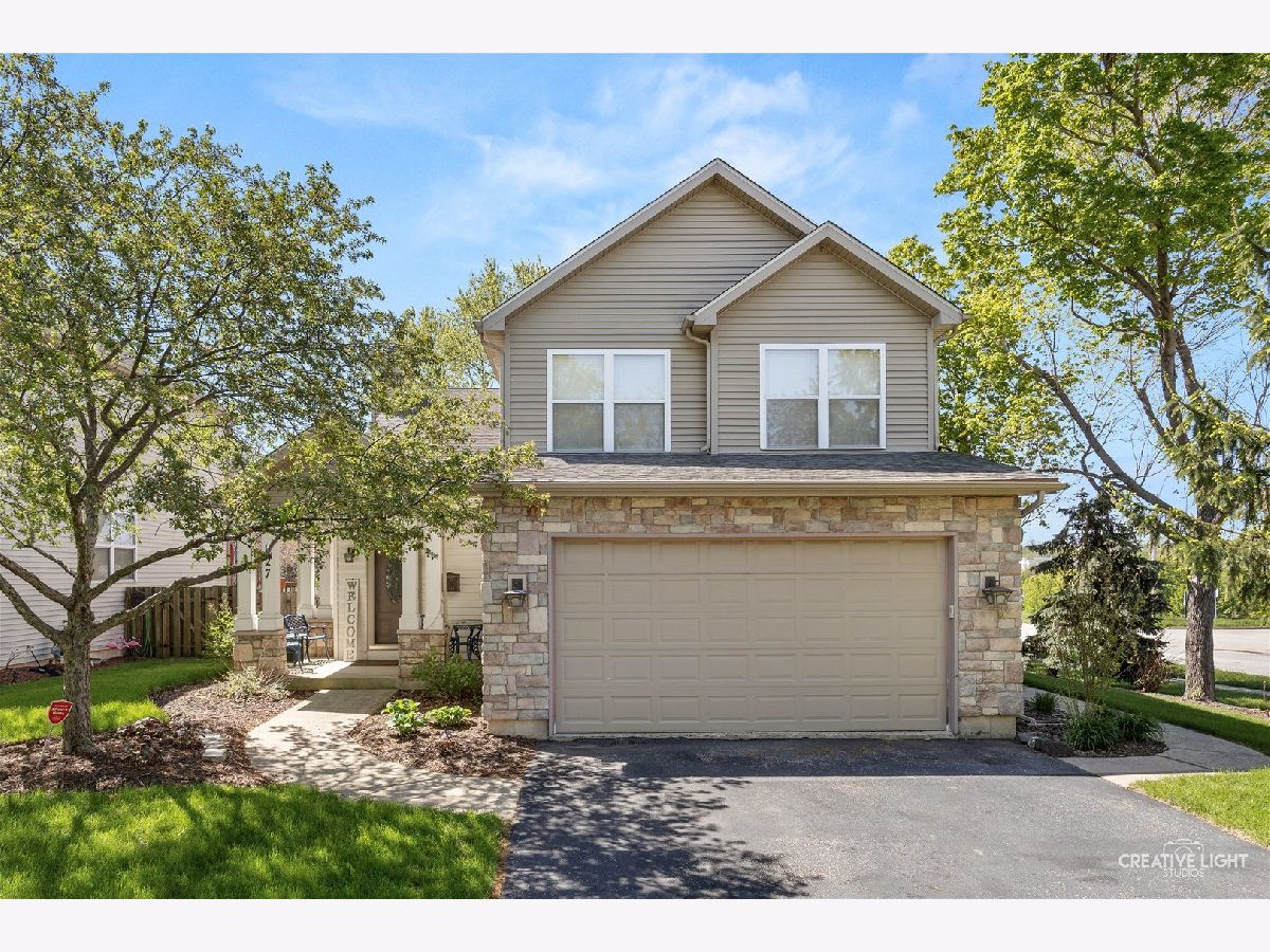  Sold West Dundee Illinois, 727 Lisa