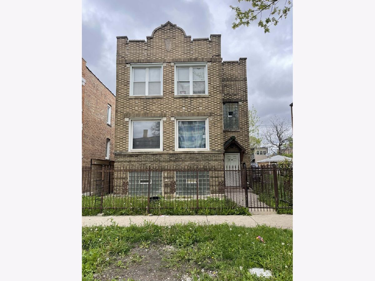 For Sale Chicago Illinois, 4930 Adams Street