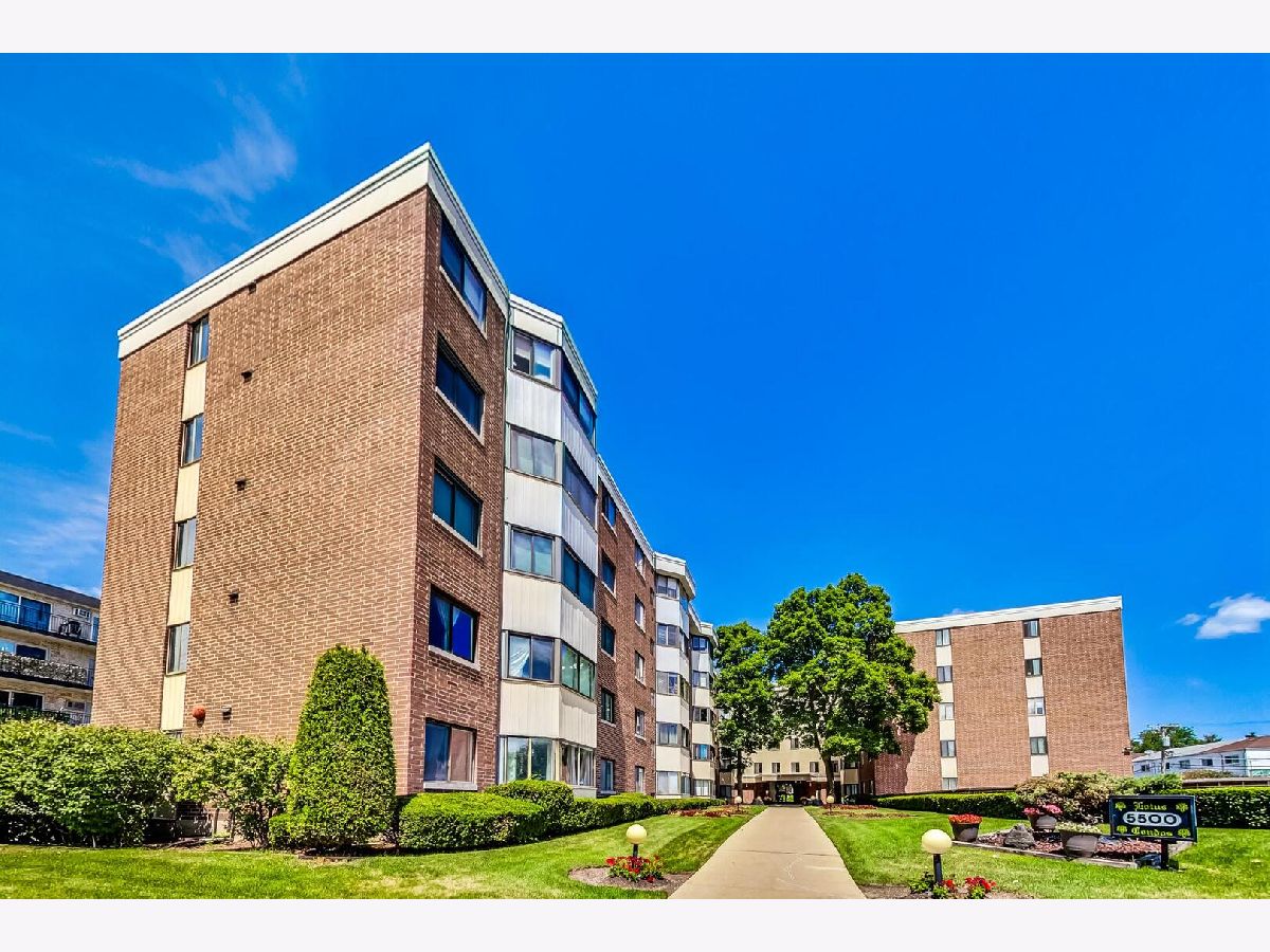  For Sale Morton Grove Illinois, 5500 Lincoln Avenue
