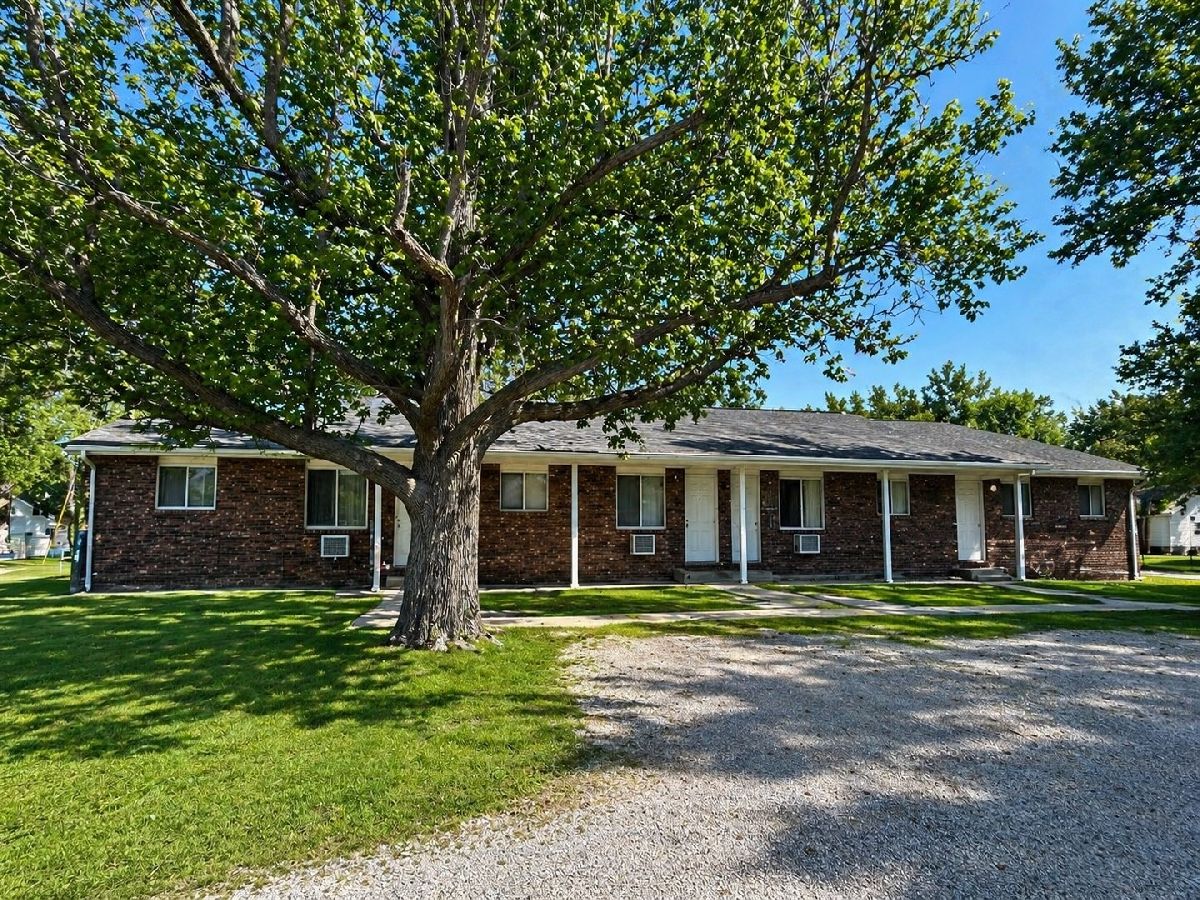  For Sale Desoto Illinois, 404 Main Street