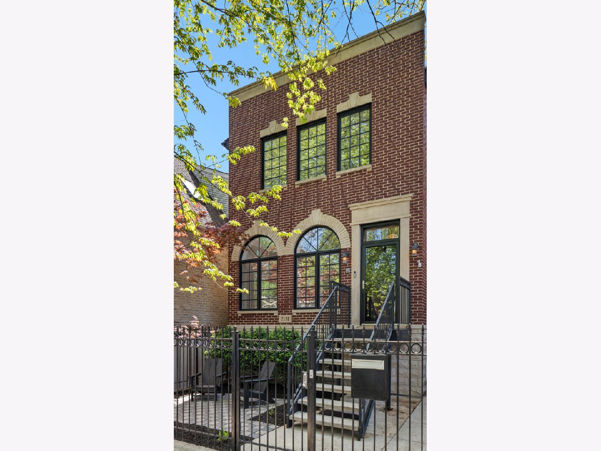  For Sale Chicago Illinois, 2131 Dickens Avenue