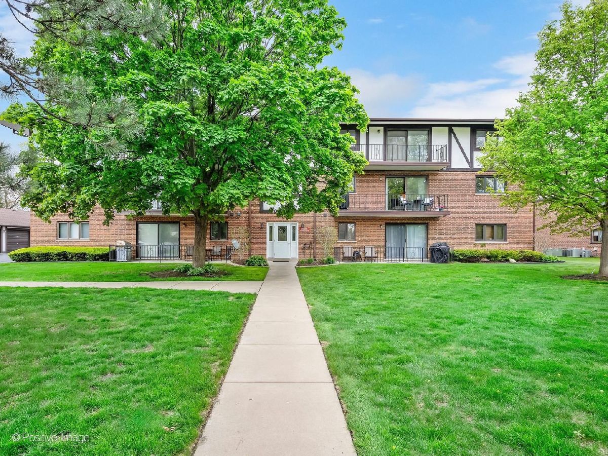  For Sale Palos Hills Illinois, 10985 84th Avenue