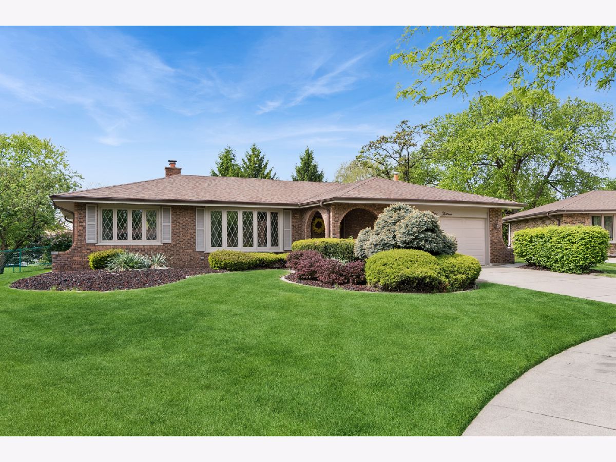  For Sale Darien Illinois, 913 Andermann Lane