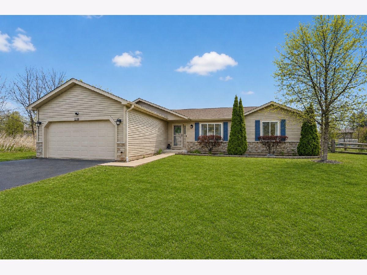  For Sale Winthrop Harbor Illinois, 225 Cavin Avenue