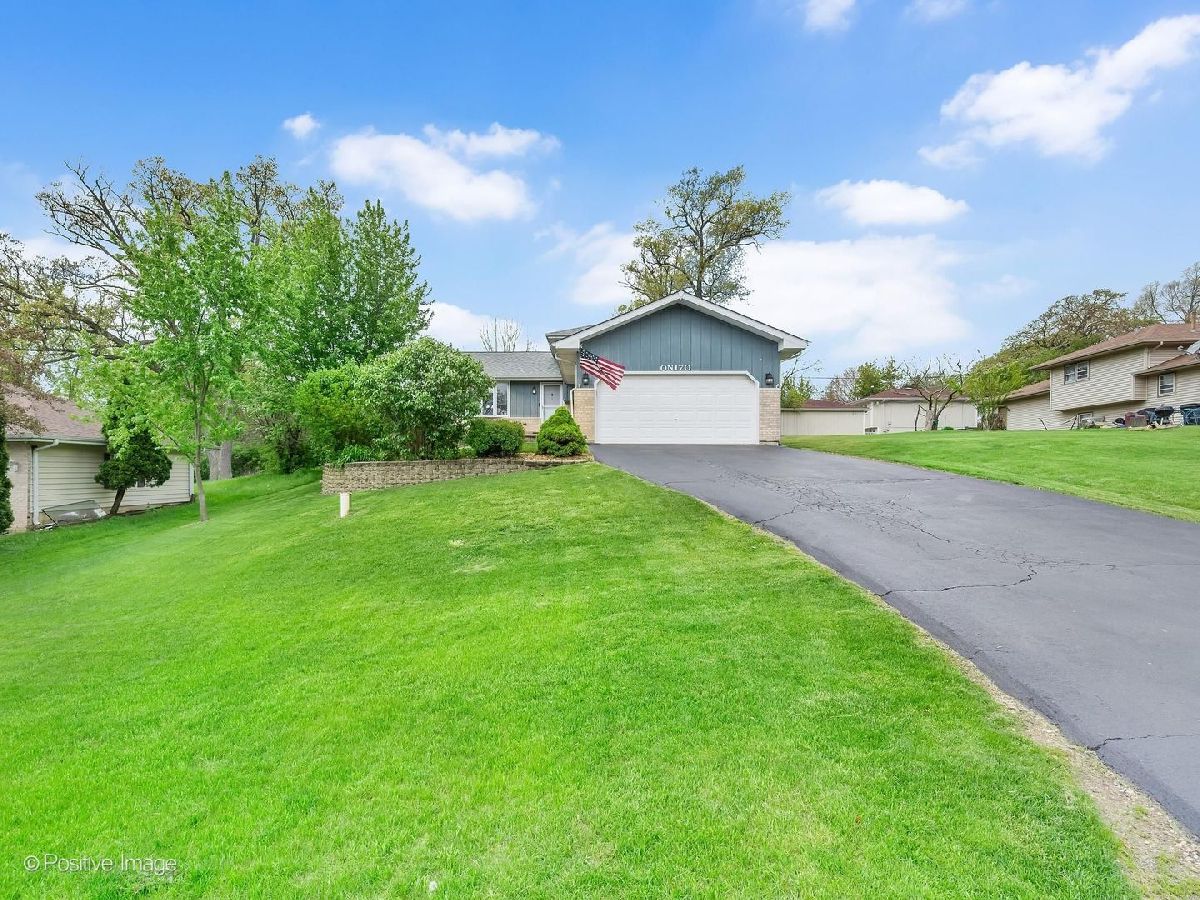 For Sale West Chicago Illinois, 0N170 Sarana Avenue