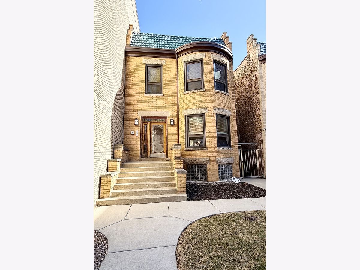  Rented Chicago Illinois, 5739 Winthrop