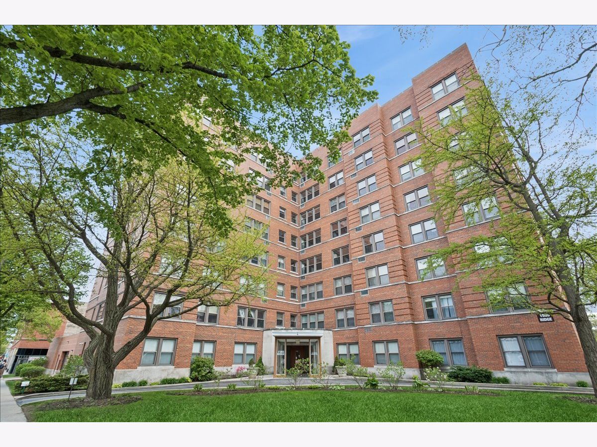  For Sale Evanston Illinois, 1585 Ridge Avenue