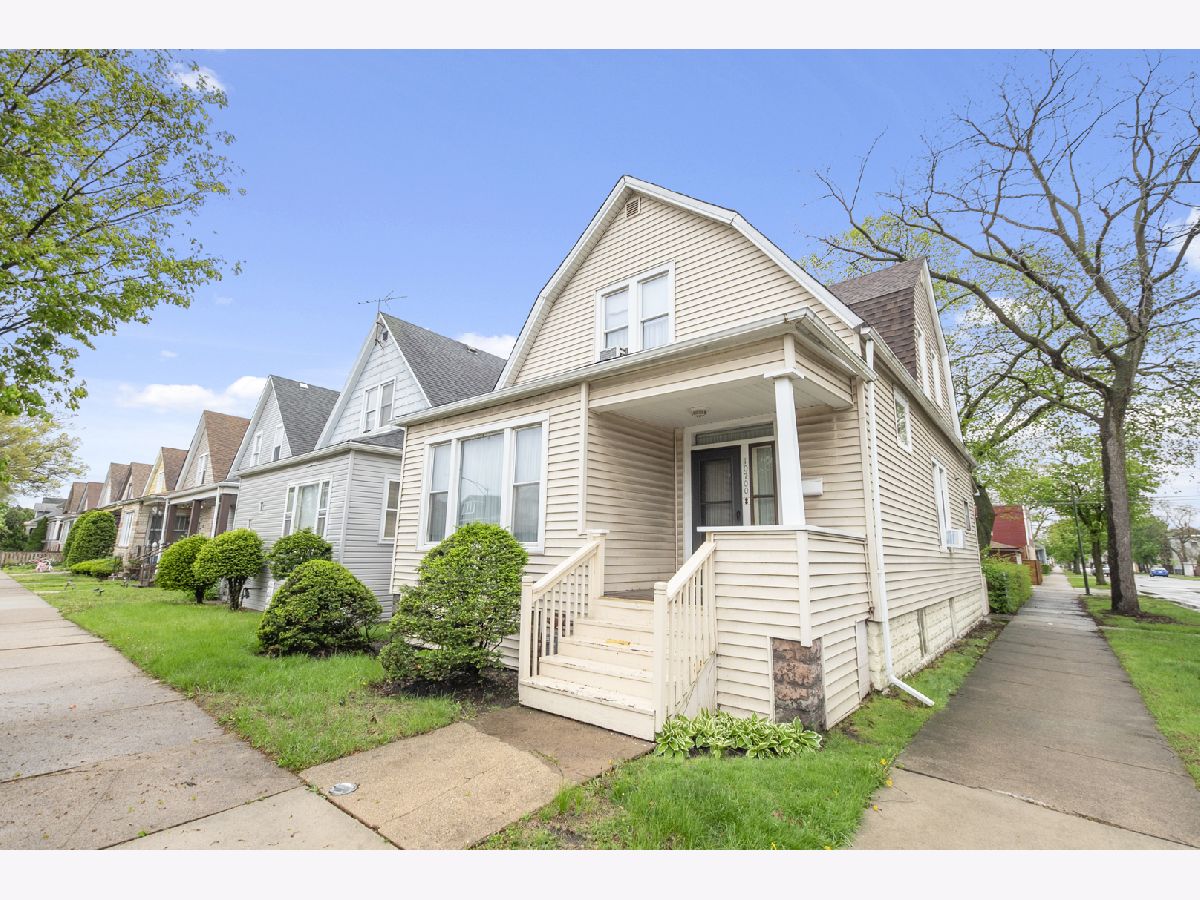  For Sale Chicago Illinois, 10700 Avenue G