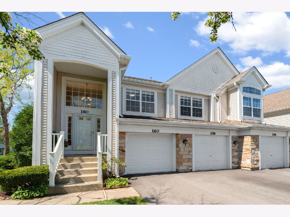 For Sale Carol Stream Illinois, 160 Fairfield Lane