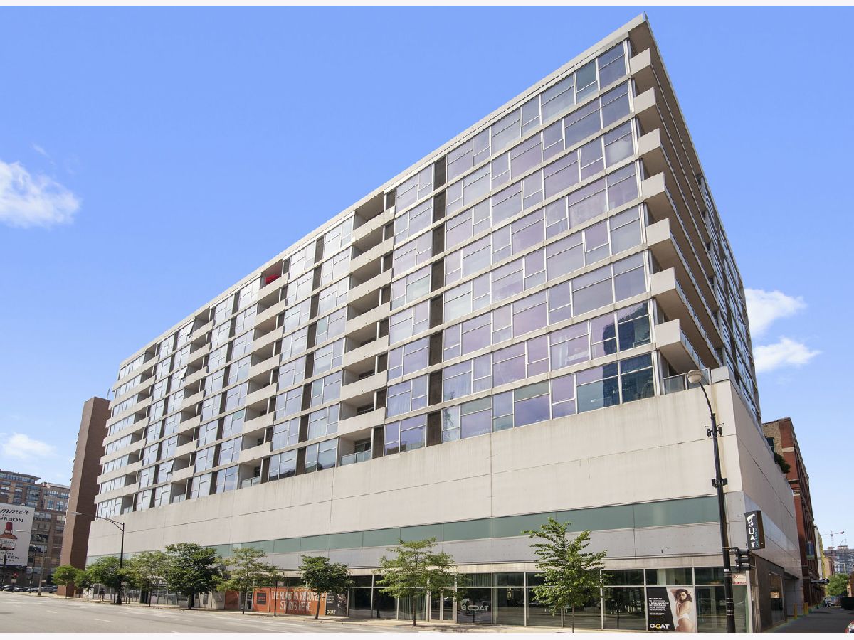  For Sale Chicago Illinois, 630 Franklin Street