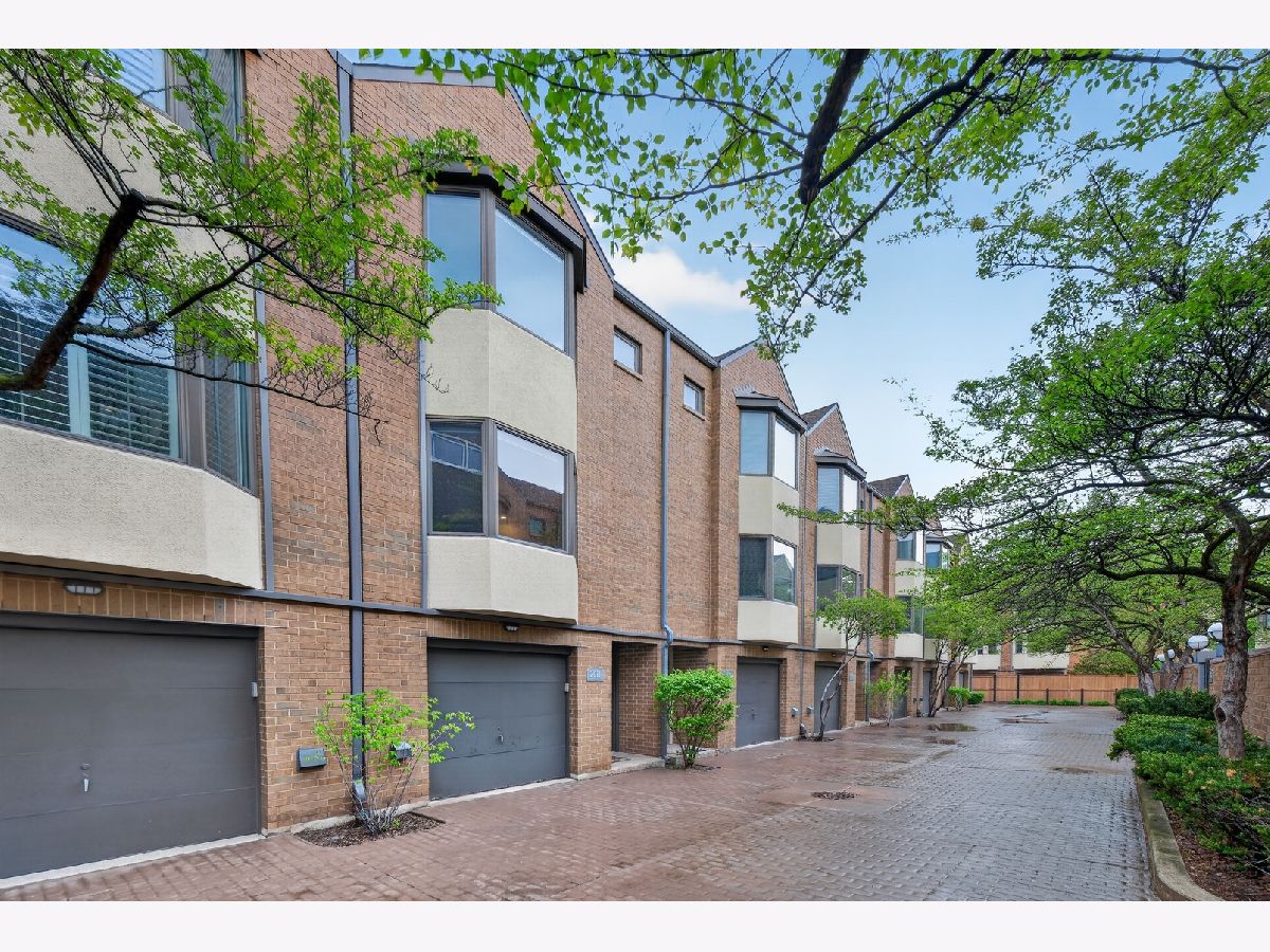  For Sale Chicago Illinois, 2011 Halsted Street