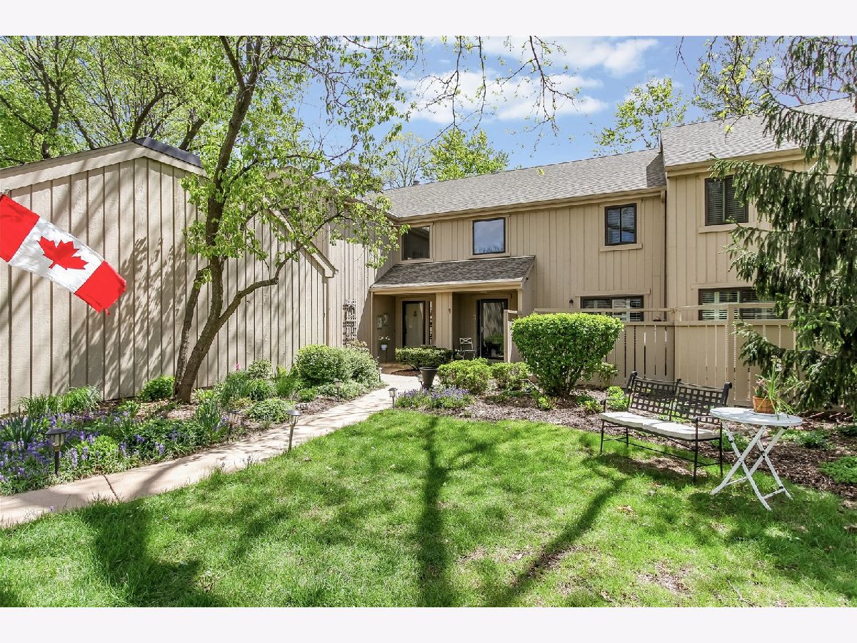 Townhomes & Condos For Sale Lake Barrington Shores Lake Barrington Illinois, 79 Hunt Trail