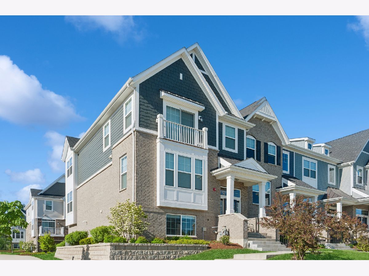 Condos & Townhomes For Sale Sterling Place Northbrook Illinois, 1999 Kingsley Circle