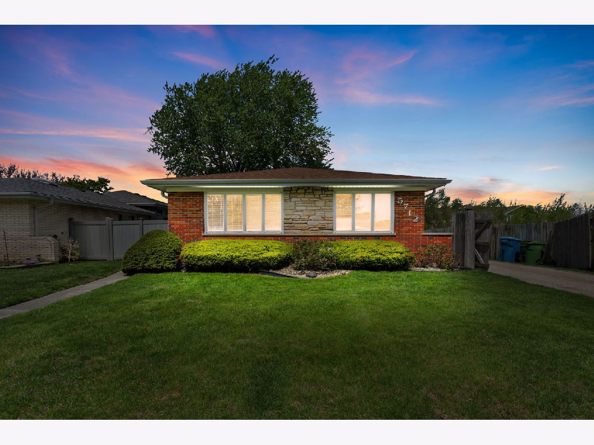  For Sale Oak Lawn Illinois, 5712 102nd Street