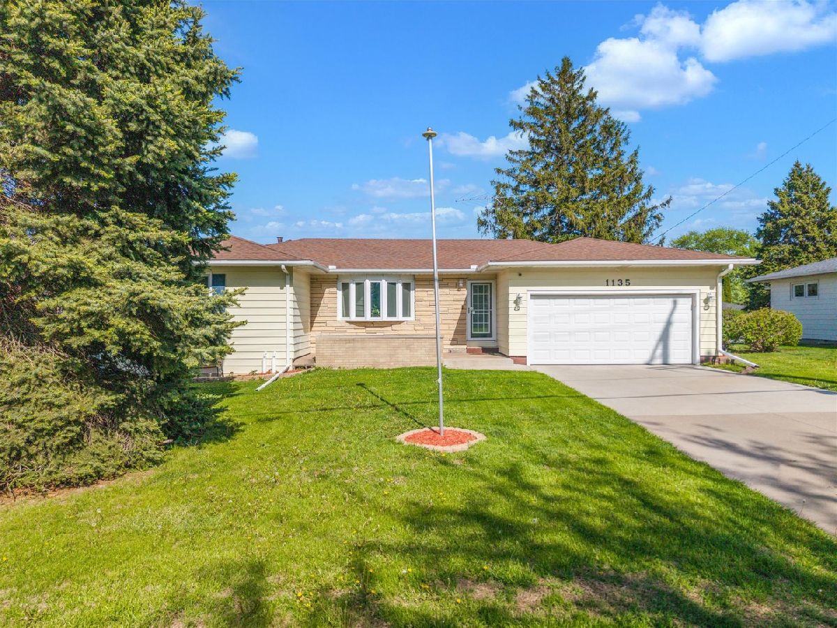  For Sale Clinton Iowa, 1135 North 11th Street