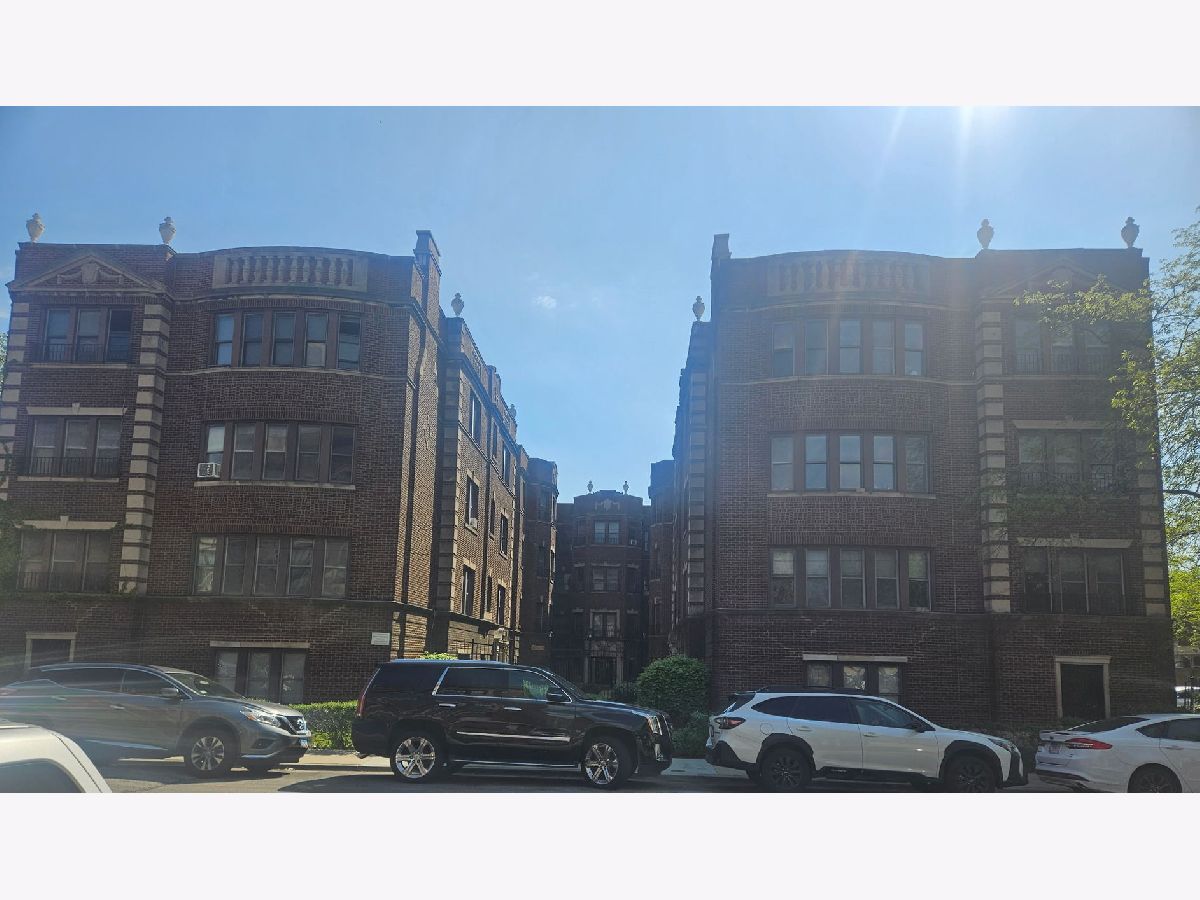  For Sale Chicago Illinois, 5333 Dorchester Avenue