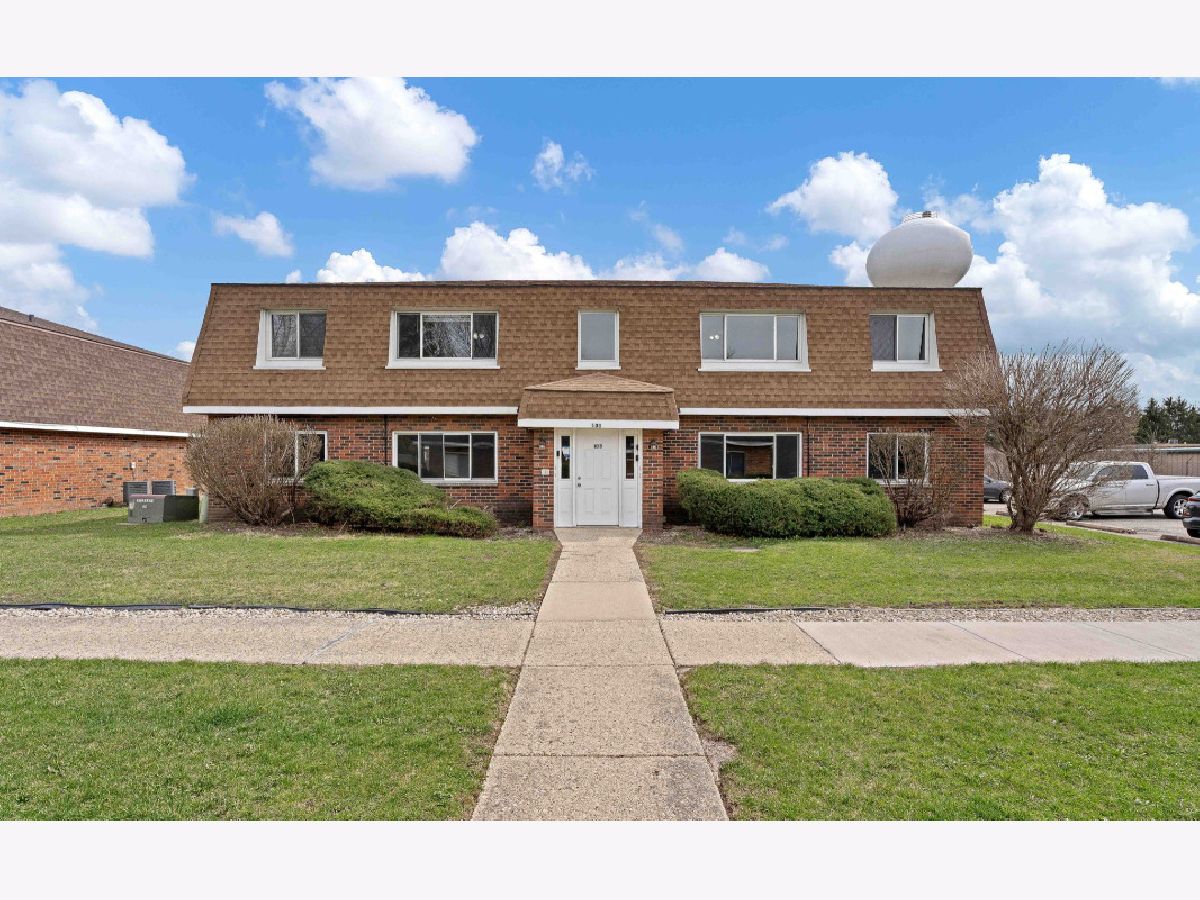 Homes & Condos & Townhomes For Rent Marina Terrace Oswego Illinois, 103 Harbor