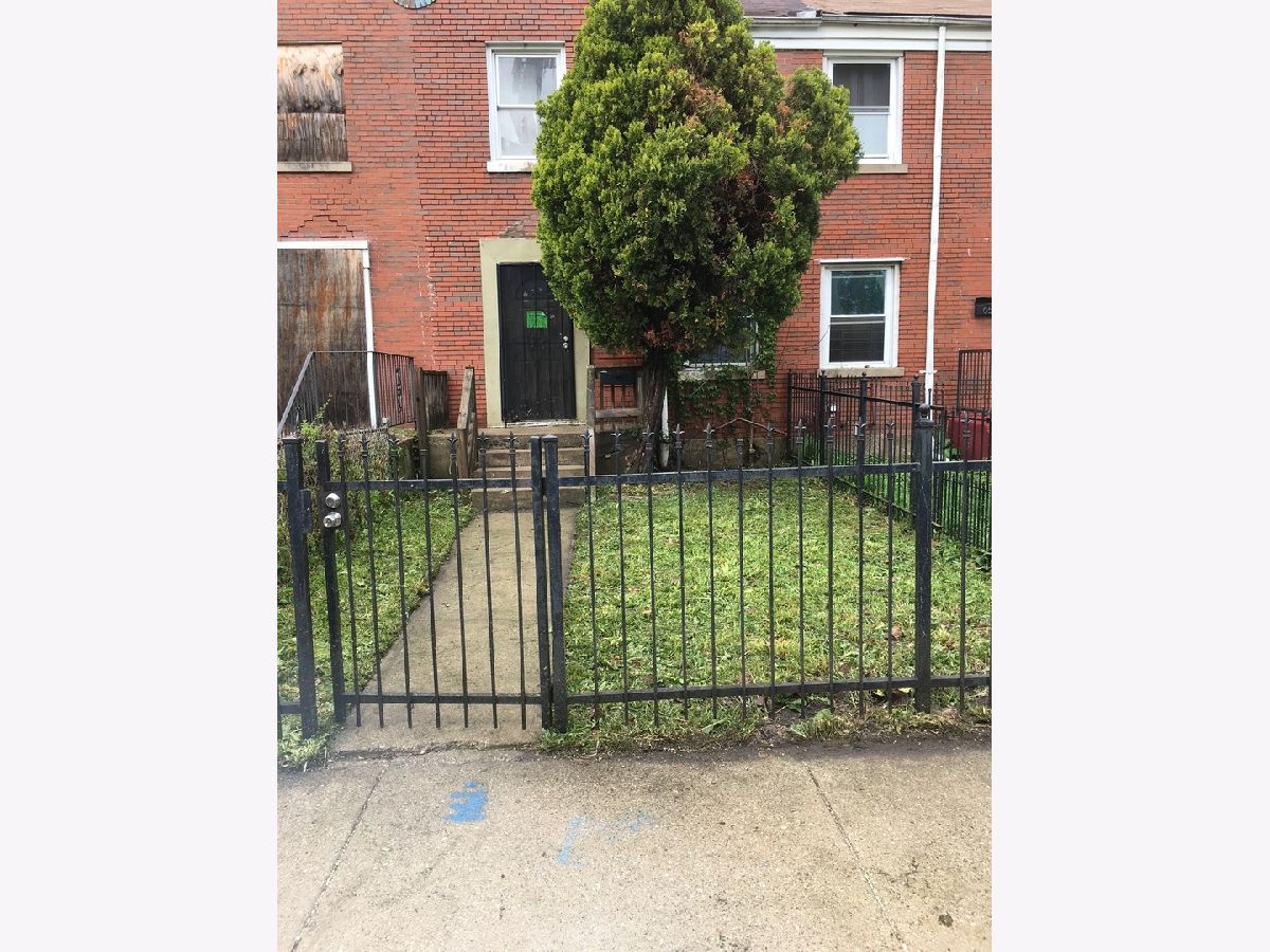  For Sale Chicago Illinois, 650 105th Place