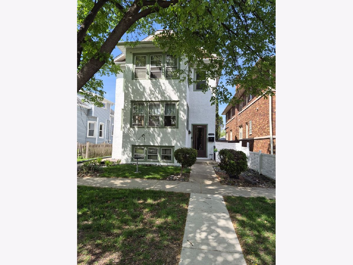  For Sale Brookfield Illinois, 9002 Sheridan Avenue