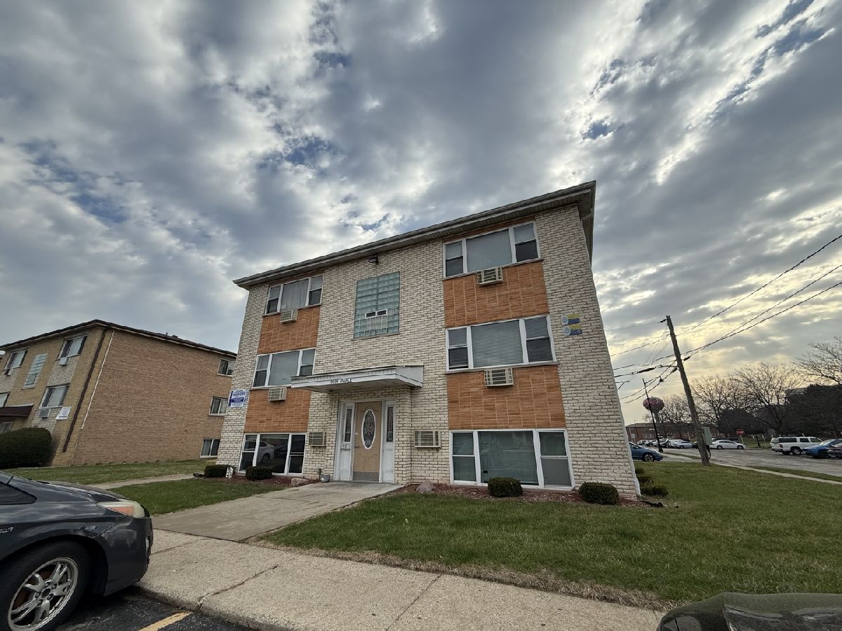  For Rent Rosemont Illinois, 9595 Maple