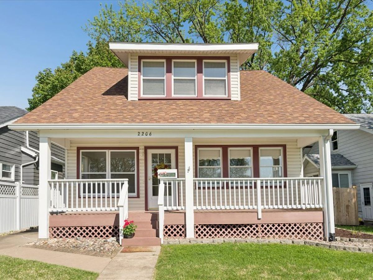  For Sale Moline Illinois, 2206 6th Street