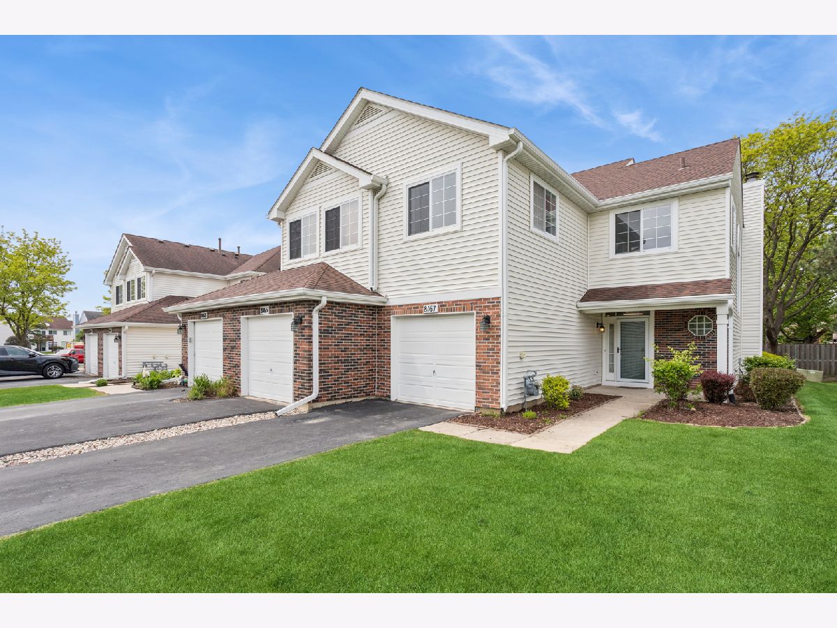  Rented Darien Illinois, 8167 Ripple Ridge
