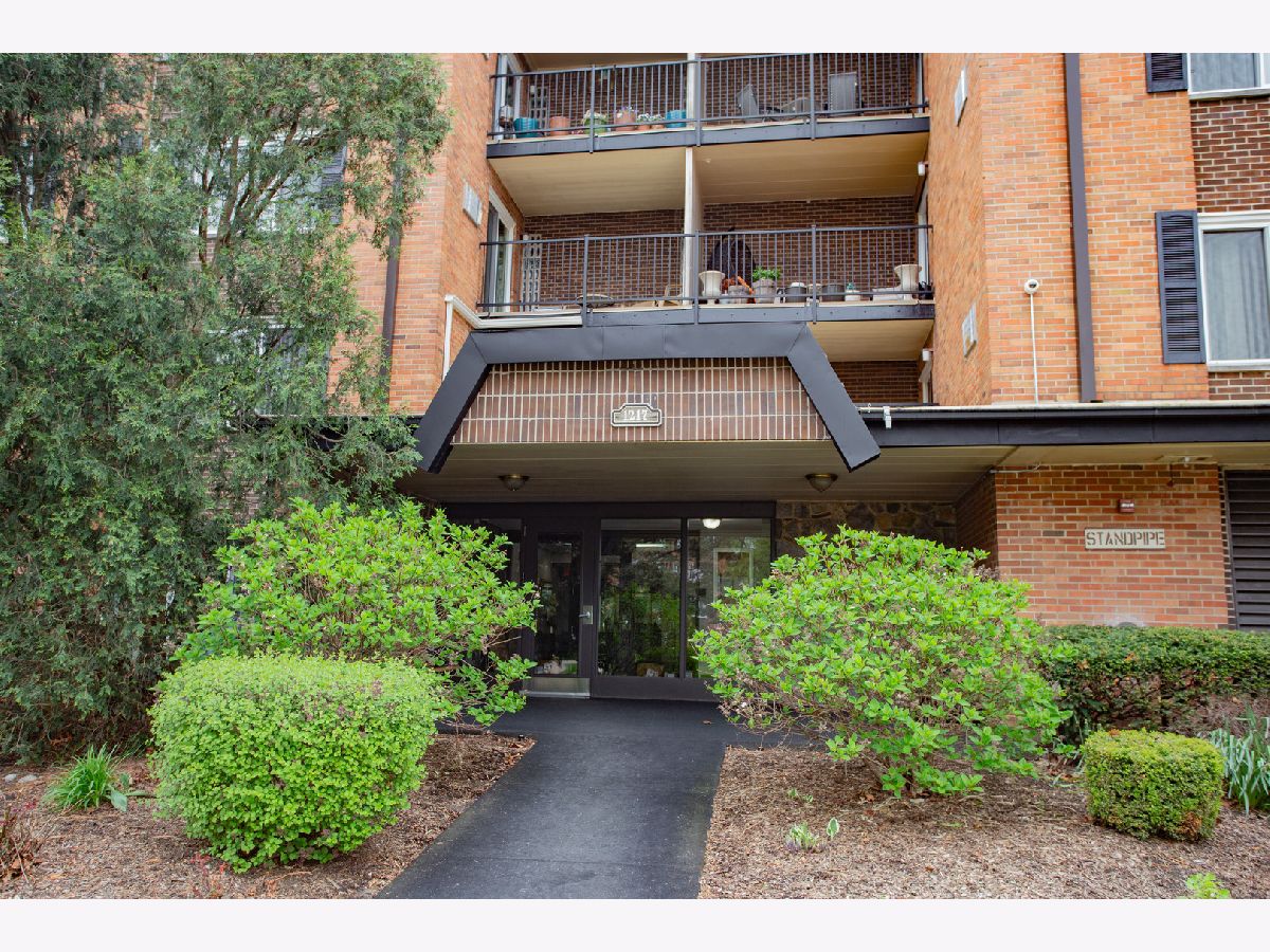  For Sale Arlington Heights Illinois, 1217 Old Wilke Road