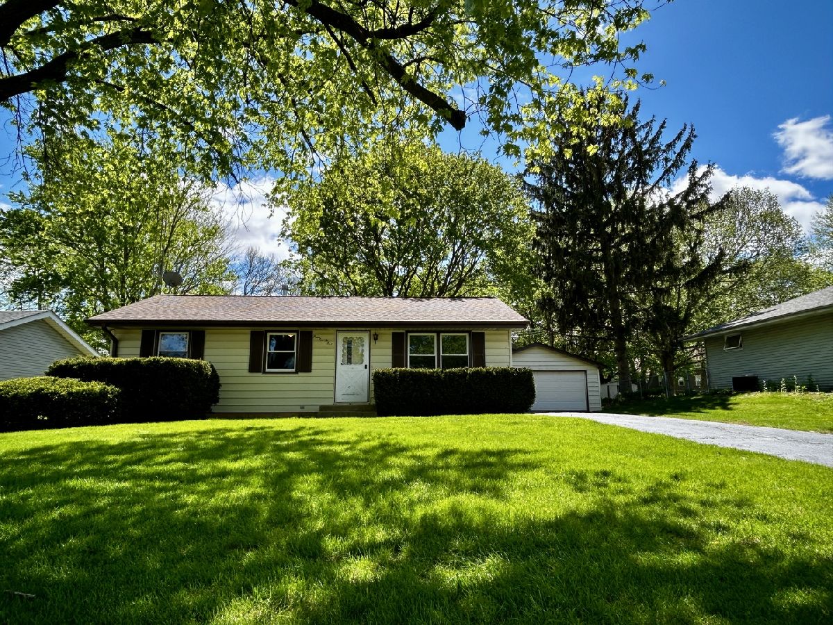  For Sale Pecatonica Illinois, 425 11th Street