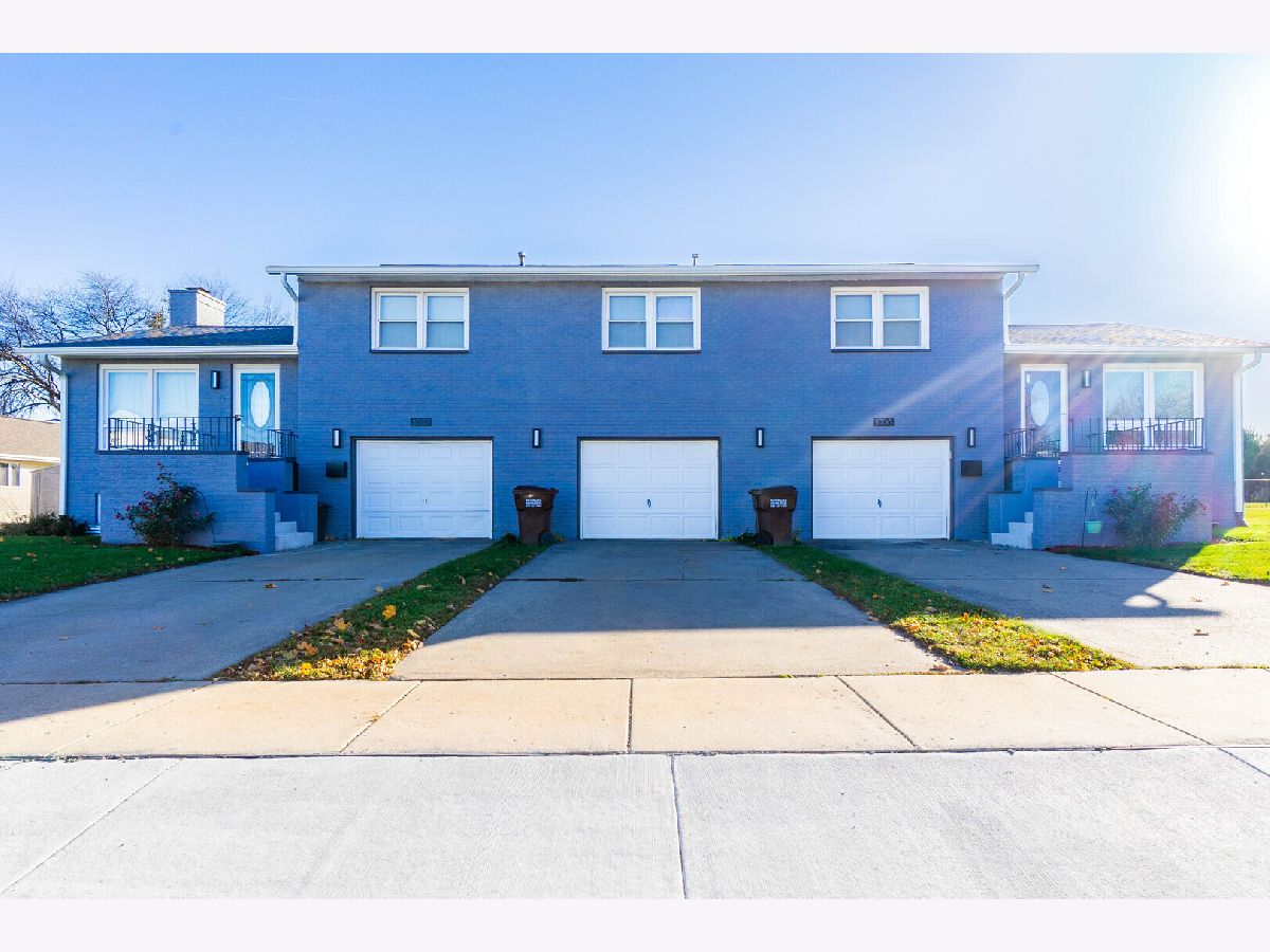  For Sale Rochelle Illinois, 1000-1008 Carrie Avenue
