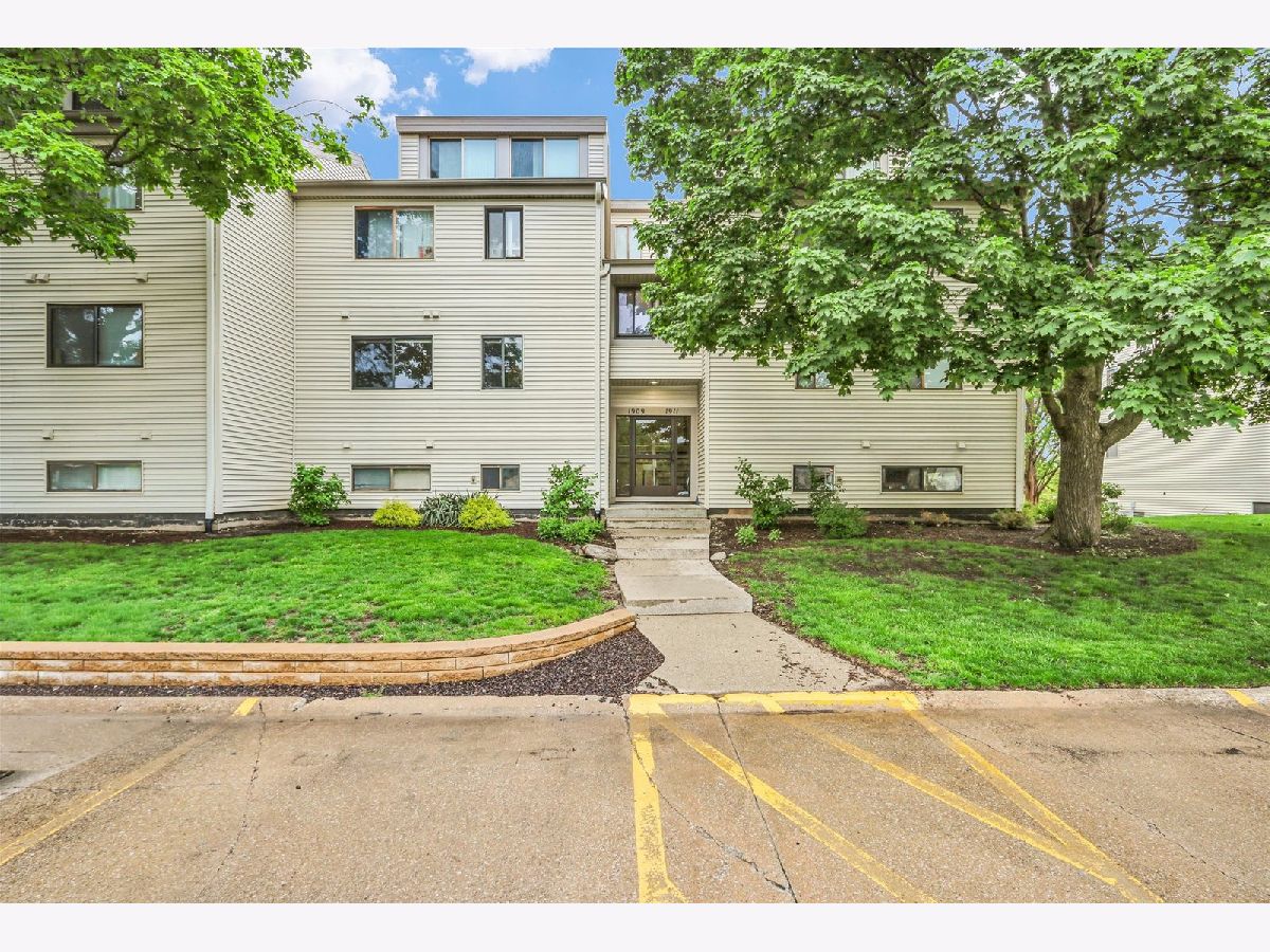  For Sale Champaign Illinois, 1909 Melrose Drive