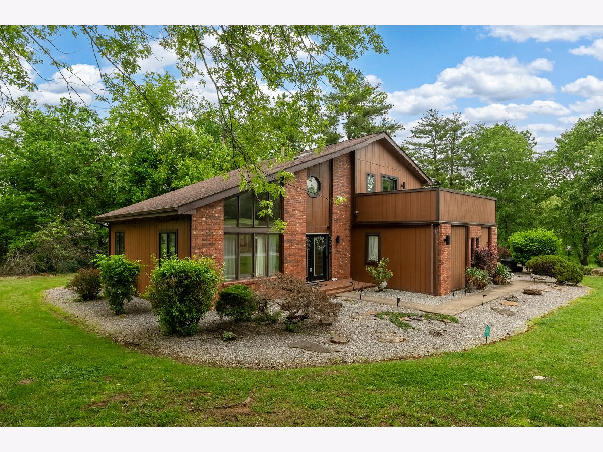  For Sale Carbondale Illinois, 183 Heritage Road