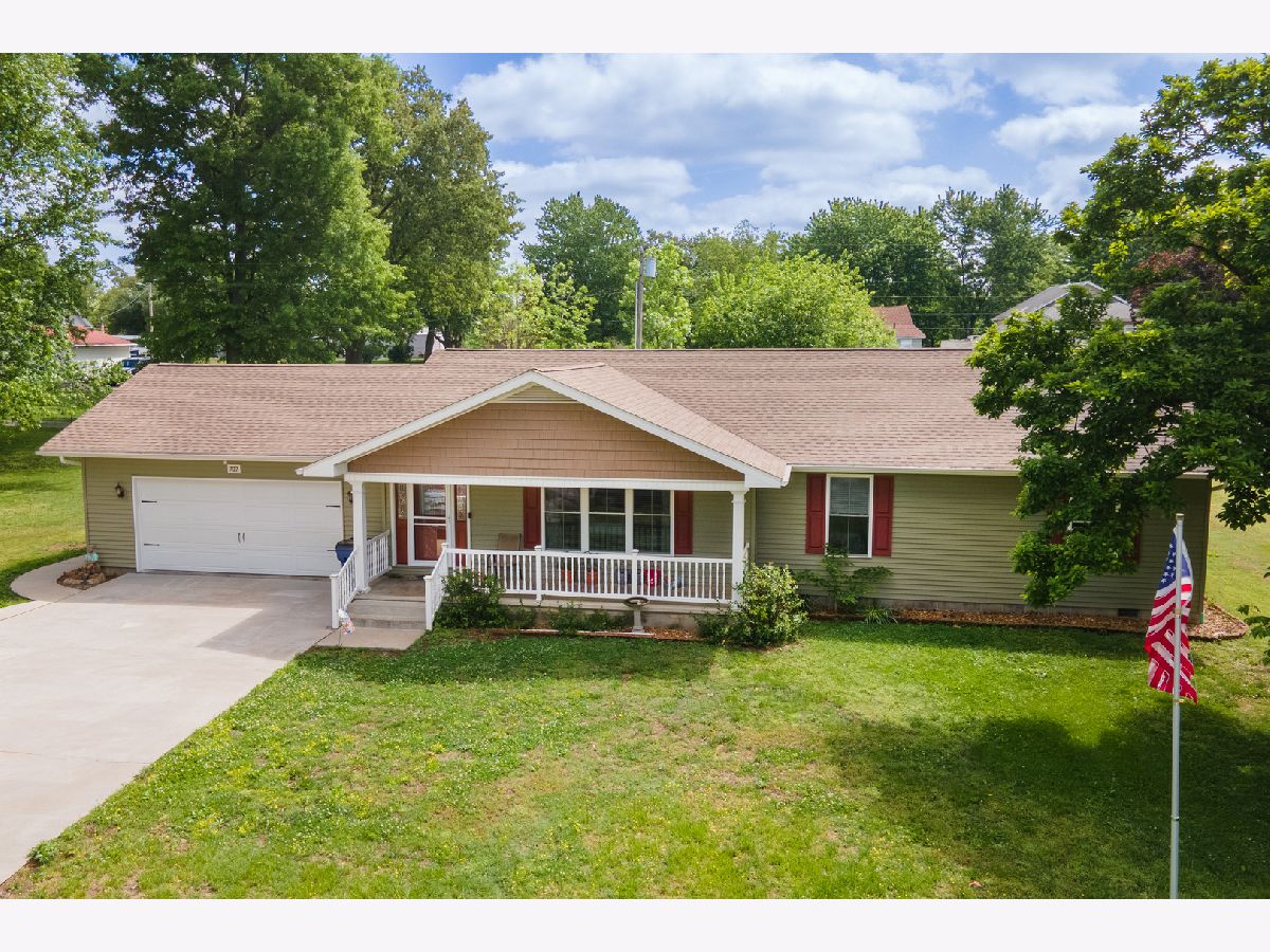  Sold West Frankfort Illinois, 707 Sunny Slope