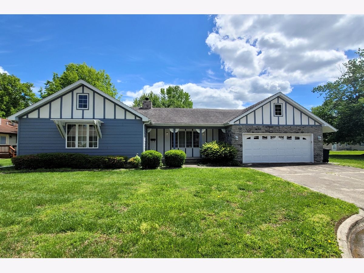  For Sale Salem Illinois, 509 Willow Place