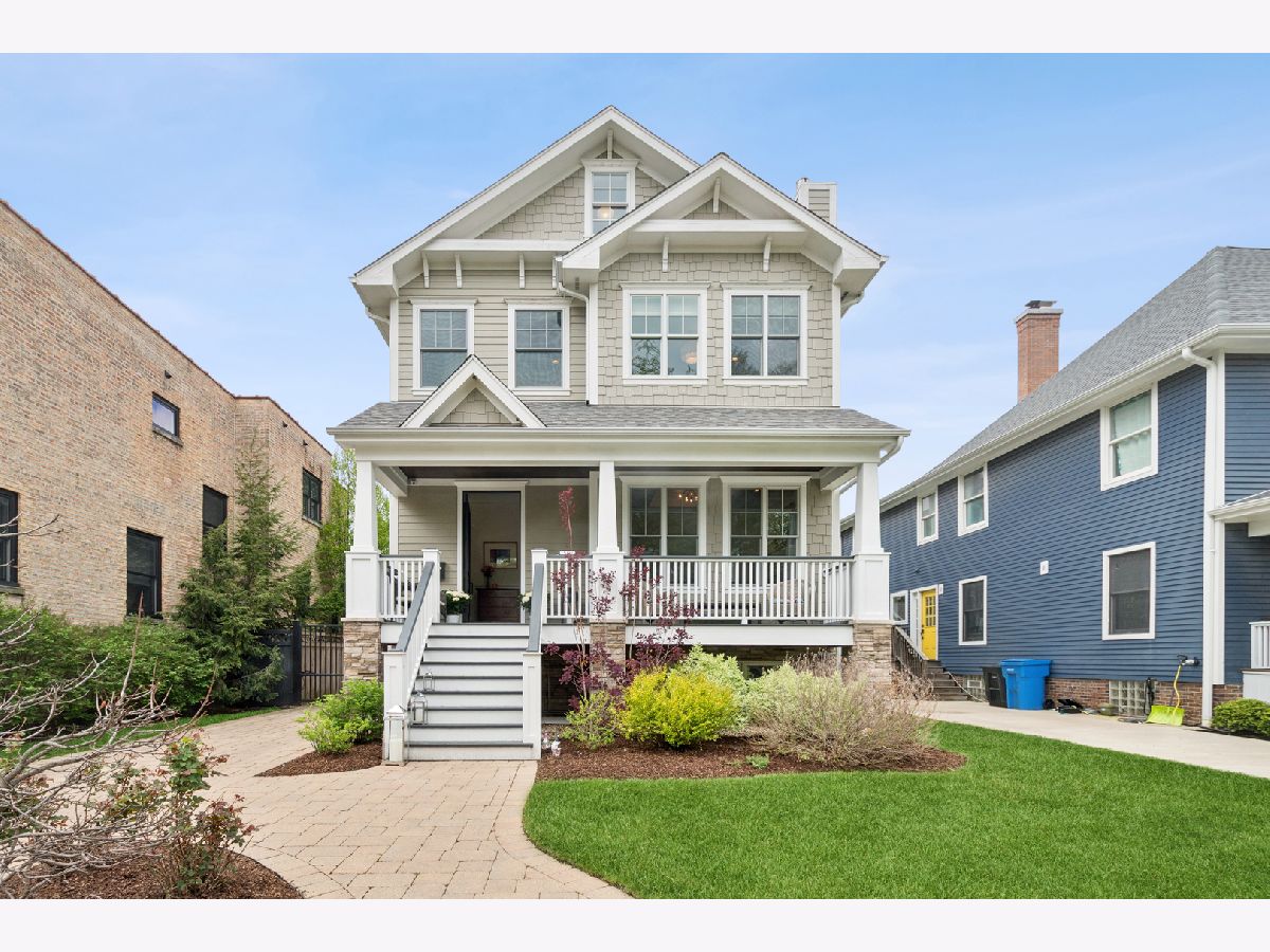  For Sale Chicago Illinois, 3830 Lowell Avenue