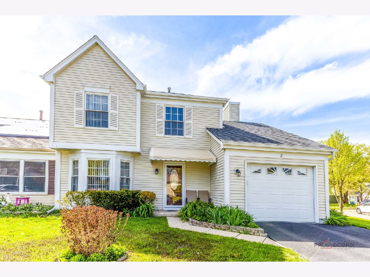 Homes & Condos & Townhomes For Sale Cambridge West Mundelein Illinois, 2 Sandhurst Road