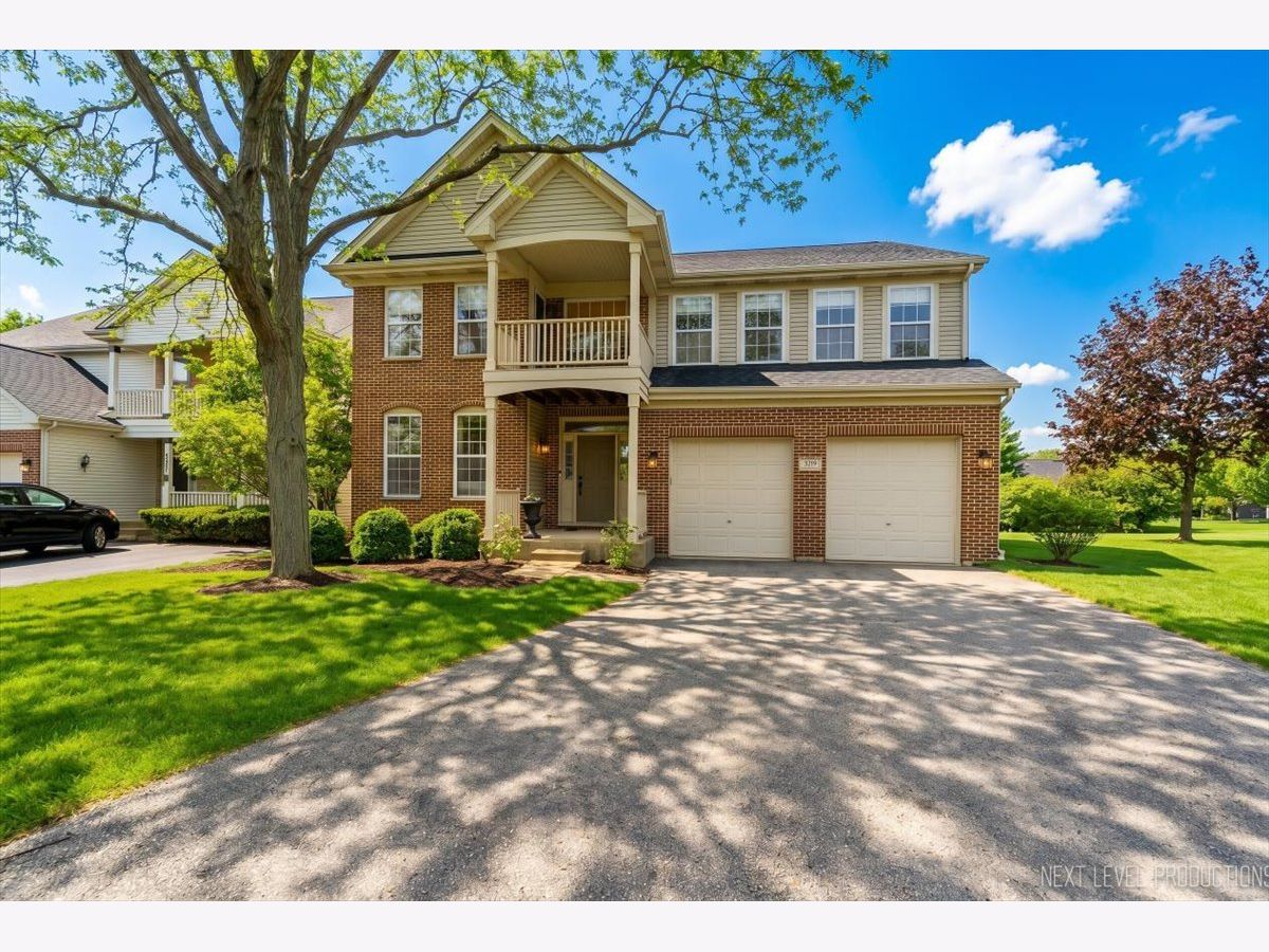 Homes & Townhomes & Condos For Sale Fisher Farms Geneva Illinois, 3219 Larrabee Drive