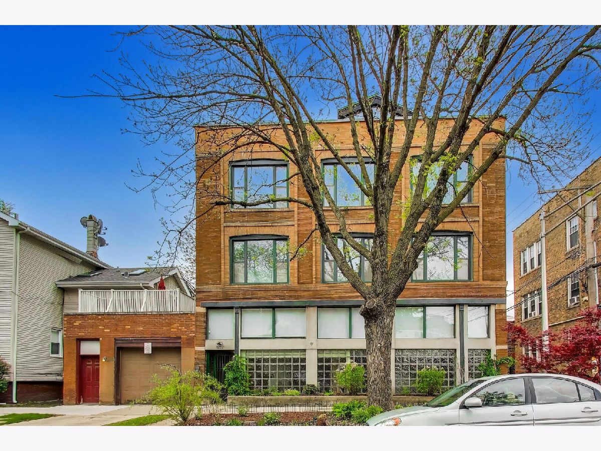  For Sale Chicago Illinois, 1757 Sunnyside Avenue