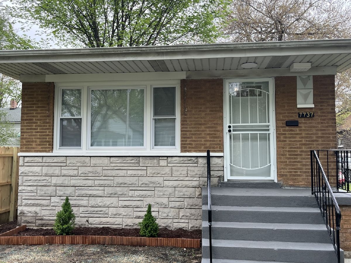  For Sale Chicago Illinois, 7737 Champlain Avenue