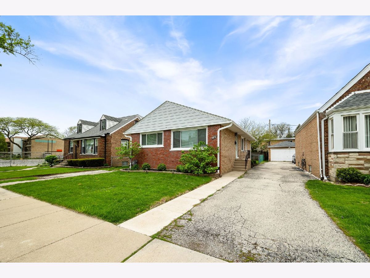  For Sale Evergreen Park Illinois, 9636 Troy Avenue