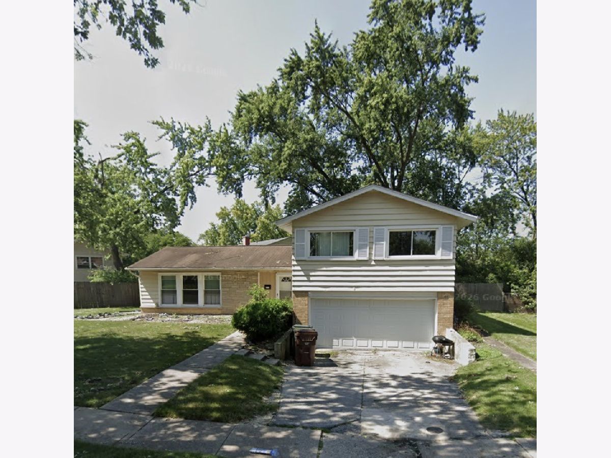  For Sale Hazel Crest Illinois, 2715 Cherrywood Place