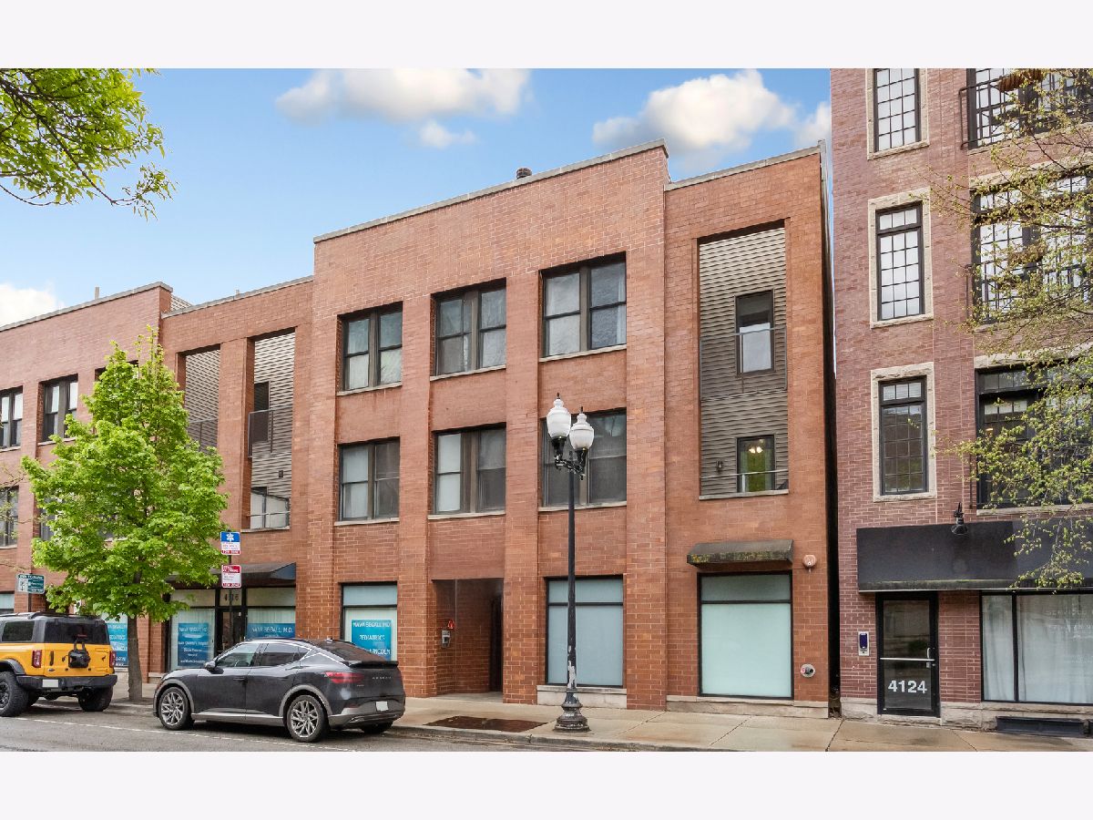  For Sale Chicago Illinois, 4118 Lincoln Avenue