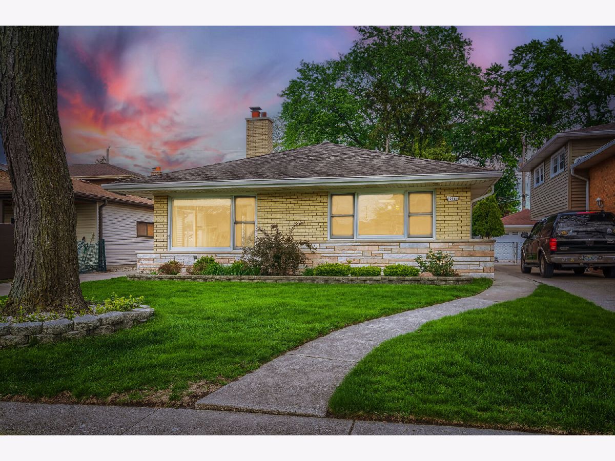  For Sale Chicago Illinois, 10411 Millard Avenue