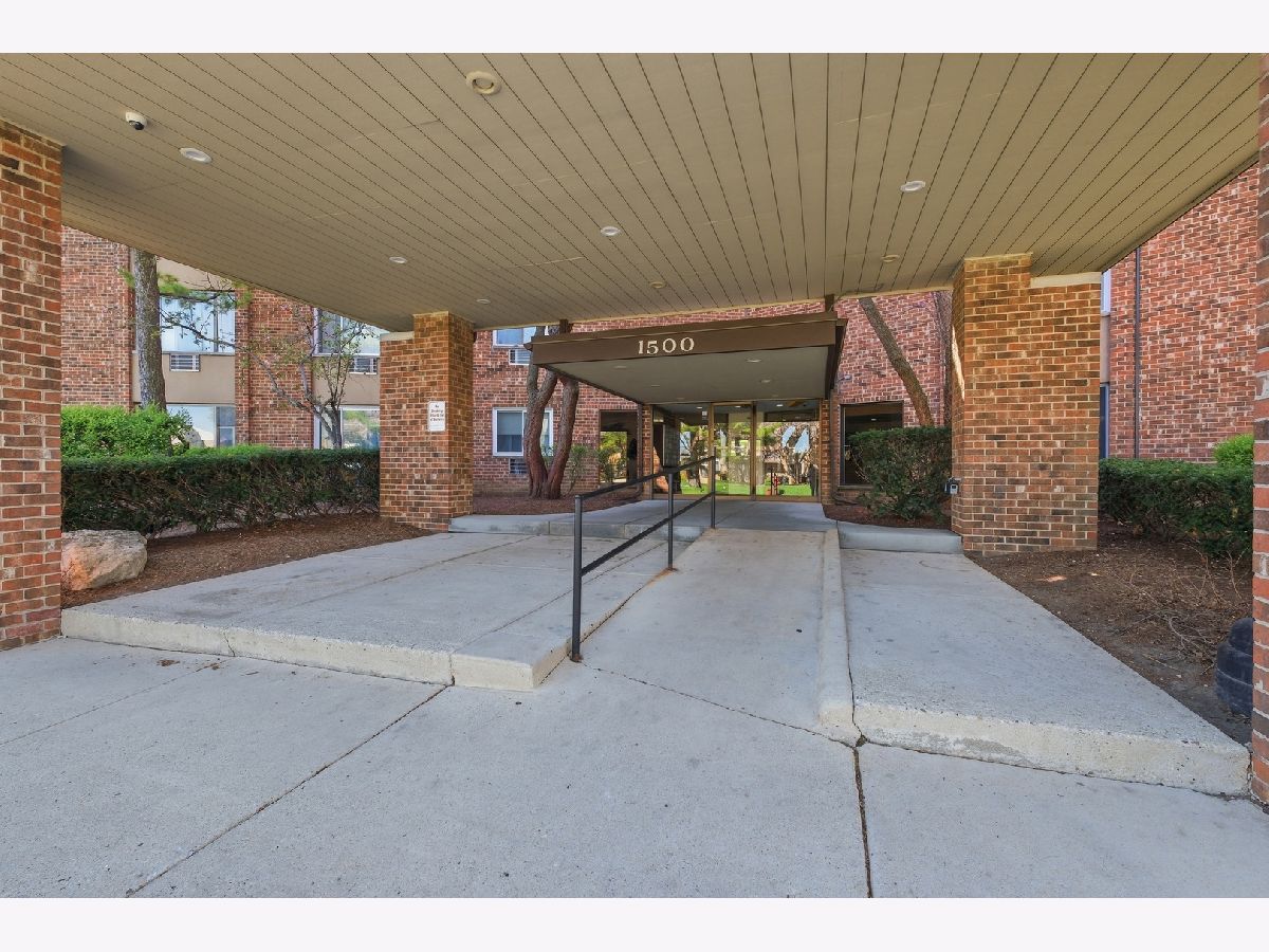  For Sale Hoffman Estates Illinois, 1500 Robin Circle