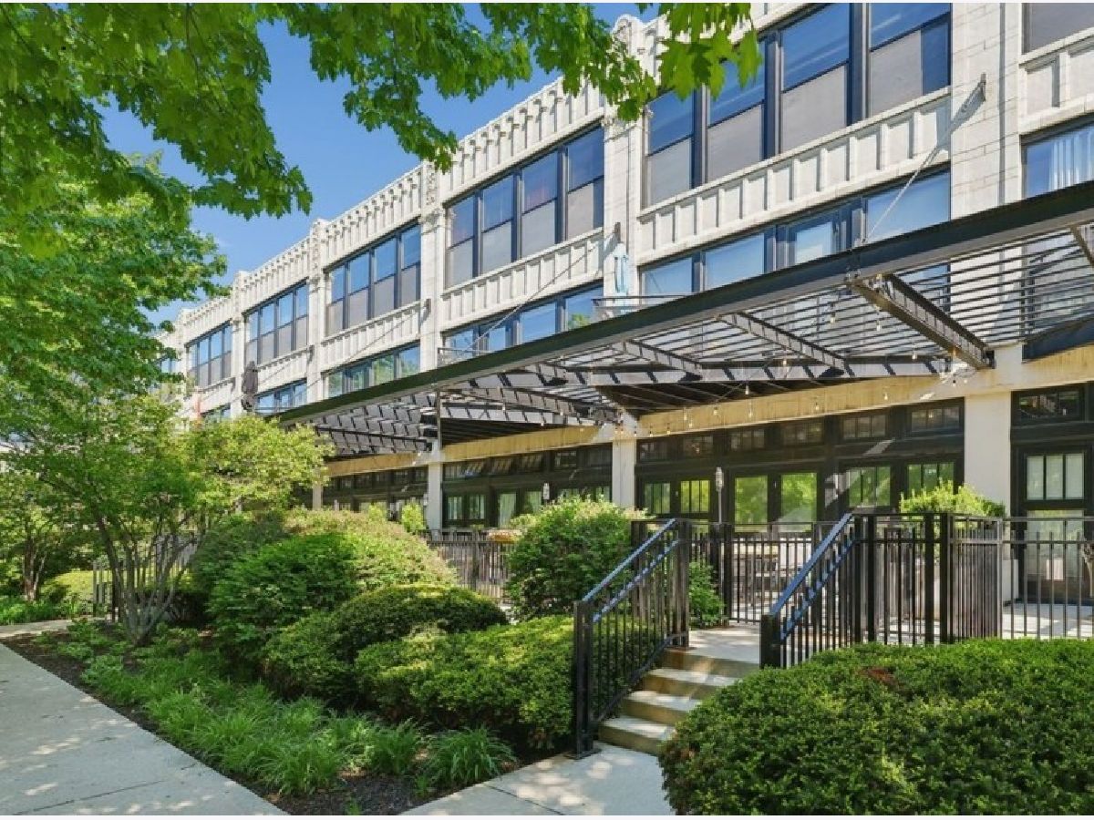  For Sale Chicago Illinois, 1070 15th Street