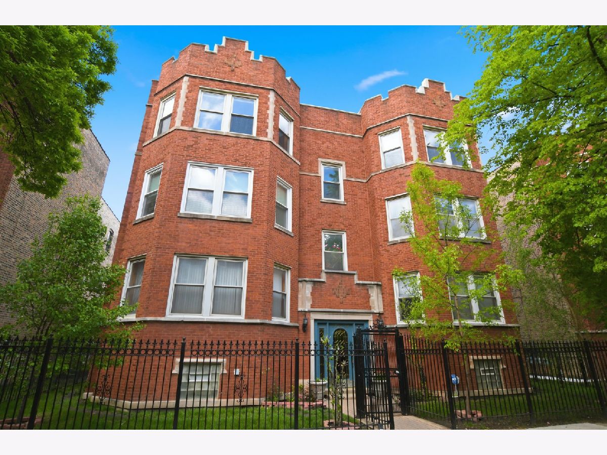  For Sale Chicago Illinois, 2720 Sawyer Avenue
